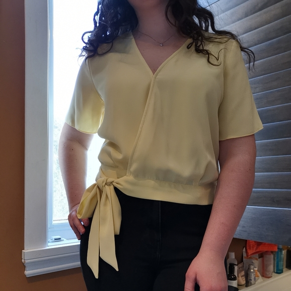 Tops - Picture 2 of 5